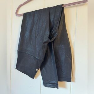 lululemon shiny Black Leggings